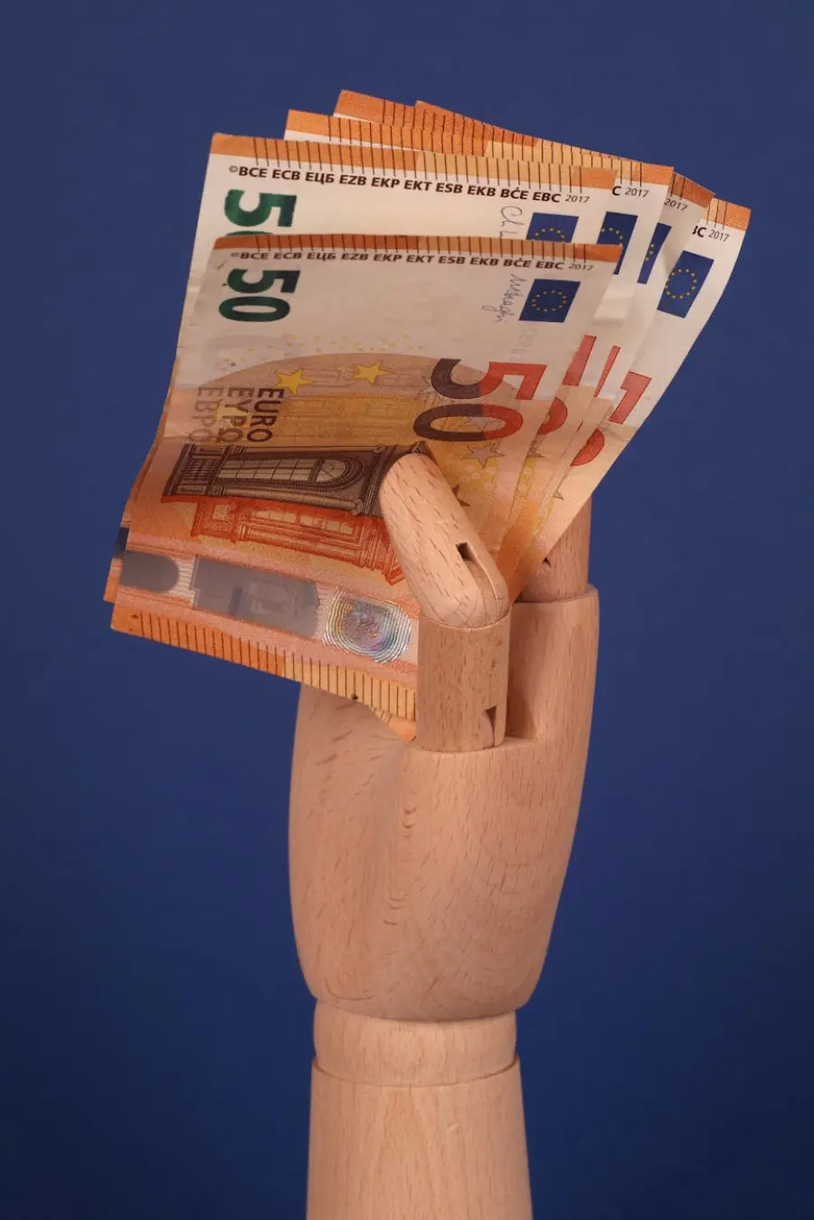 Imperia, concorso Fondazione Carige per gli studenti
