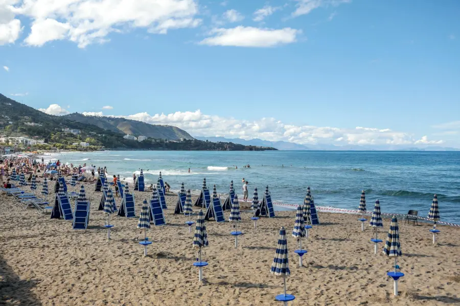 Imperia conquista l’ottava Bandiera Blu consecutiva per le spiagge